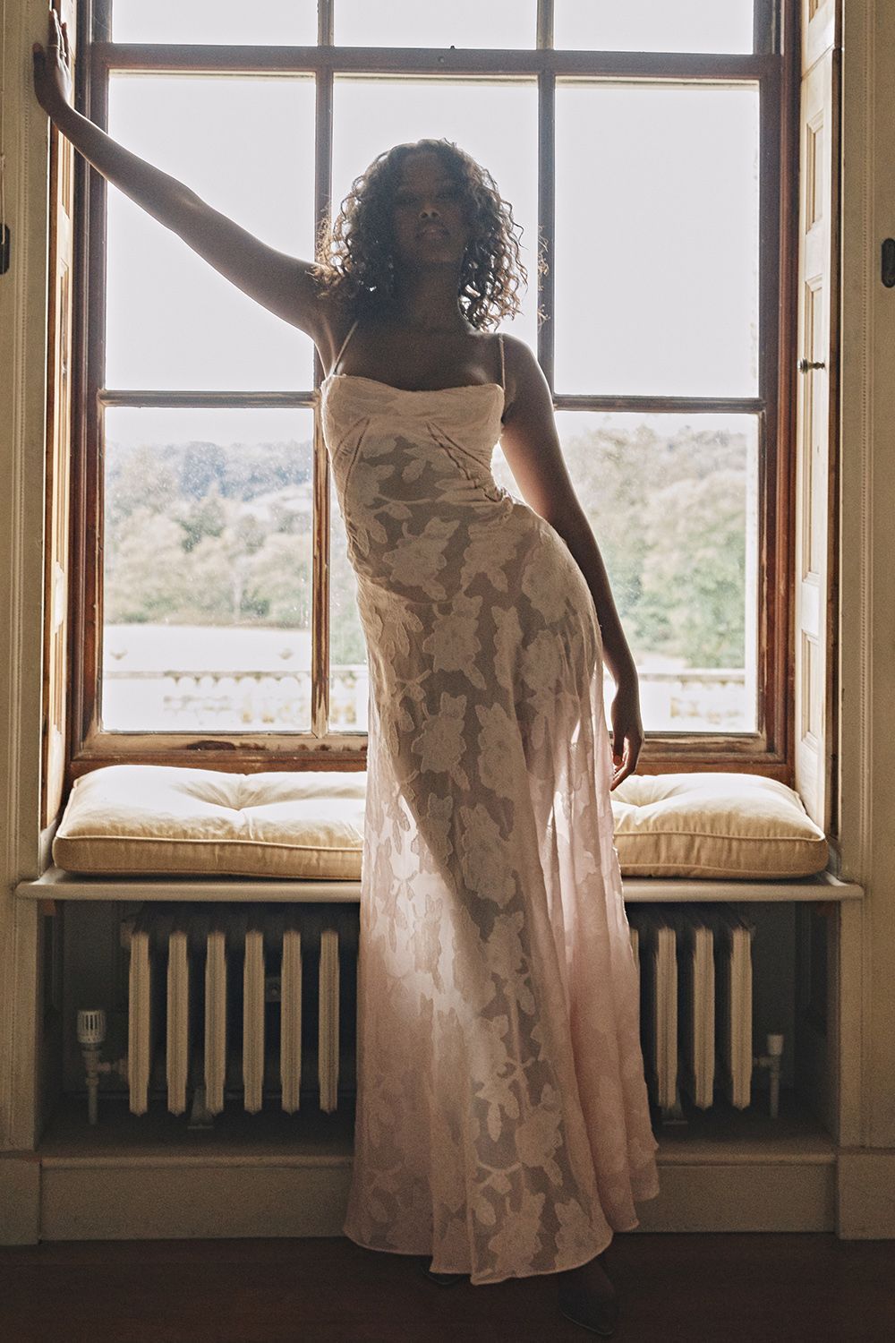 Elegant Floral Long Dress – Luxe Lace-Up Evening Gown