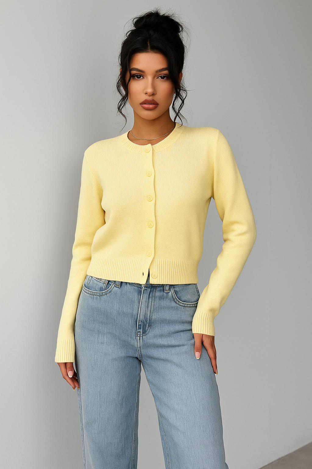 Chic Knit Cardigan – Slim Cropped Sweater for Women