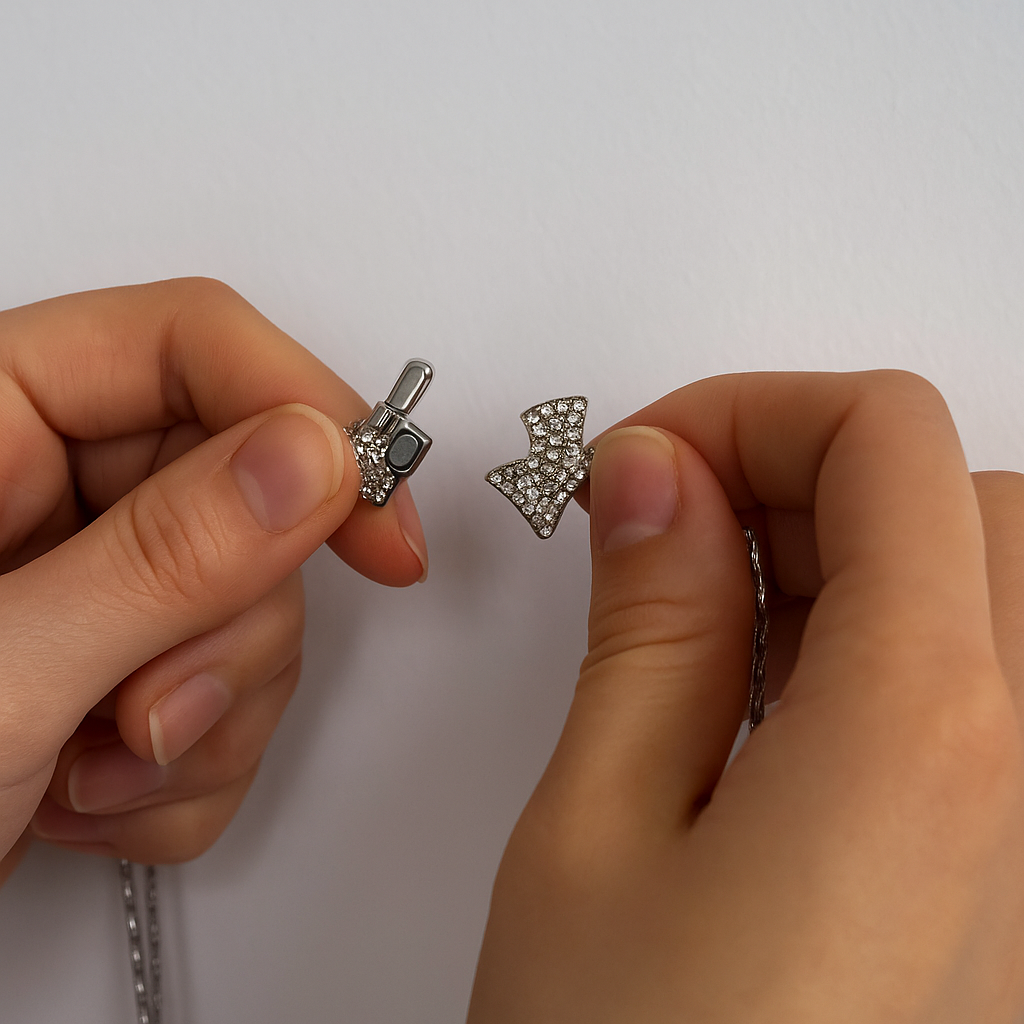 Magnetic Star Necklace – Dainty Rhinestone Clavicle Chain for Women