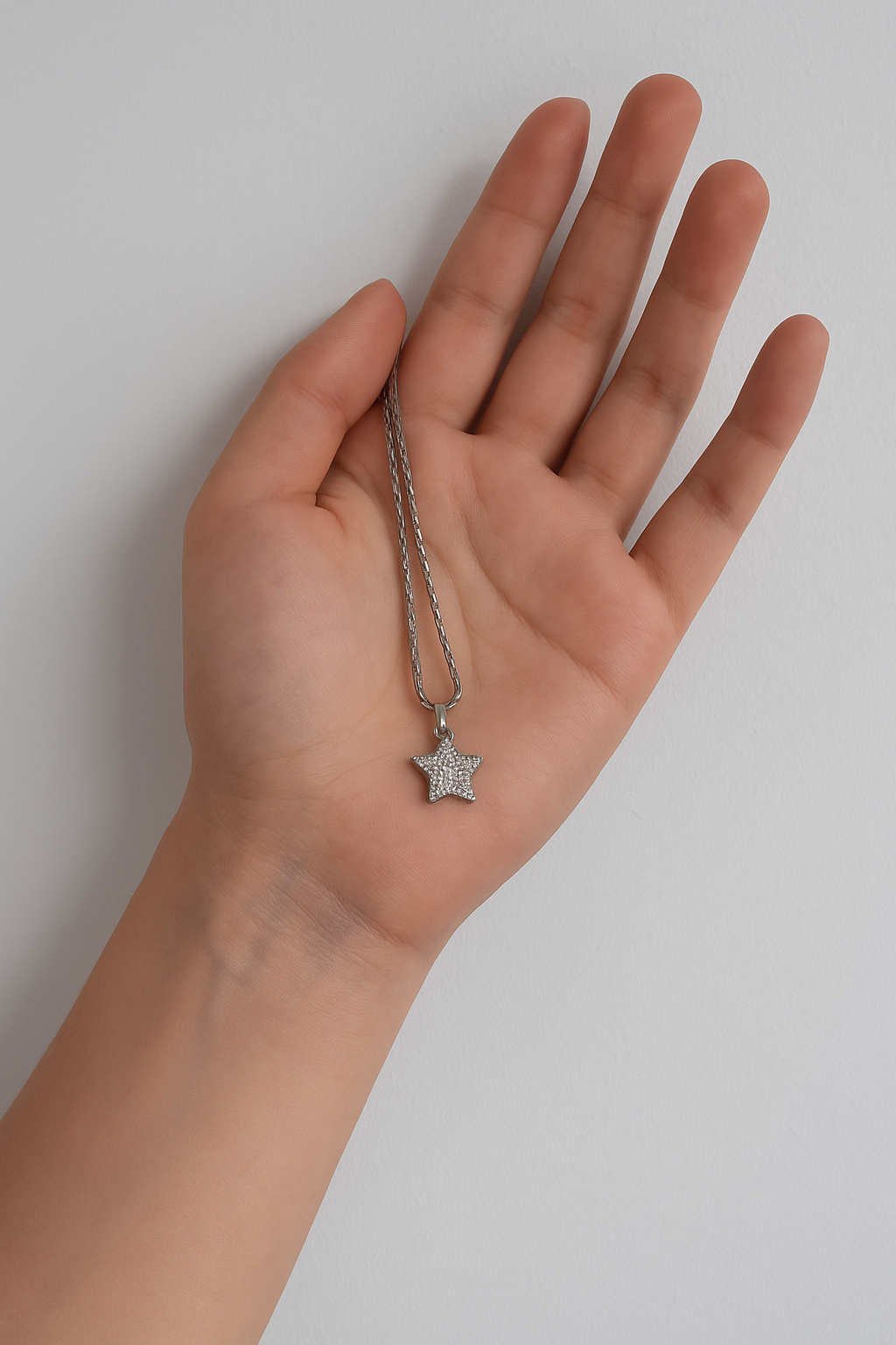 Magnetic Star Necklace – Dainty Rhinestone Clavicle Chain for Women